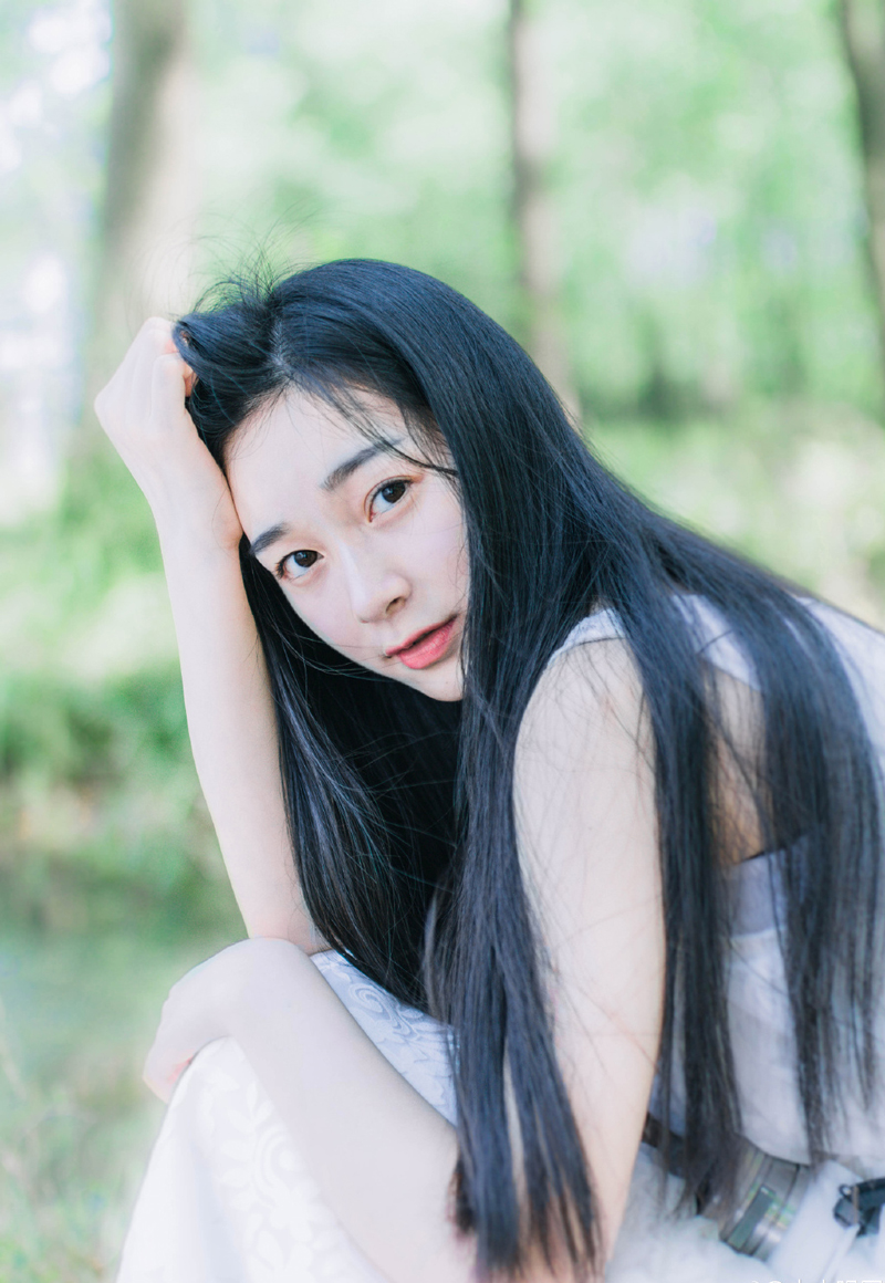 知音，能有一两个已经很好了，实在不必太多。朋友之乐，贵在那份踏实的信赖。——三毛